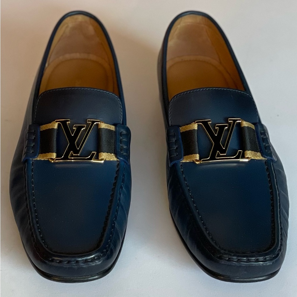 Pre loved Authentic Mens Louis Vuitton loafers 7.5 in Navy blue